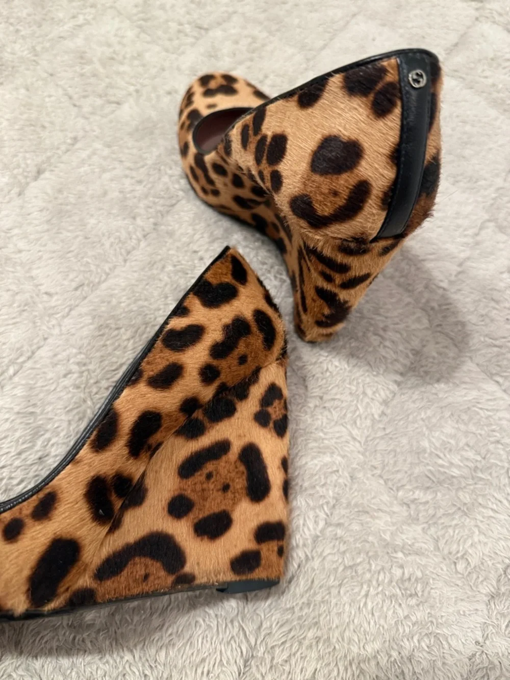 Gucci Leopard Calf Hair Pumps in Tan, Black & Pink - Picture 8 of 9